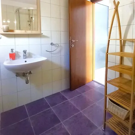 Апартаменты Donda *